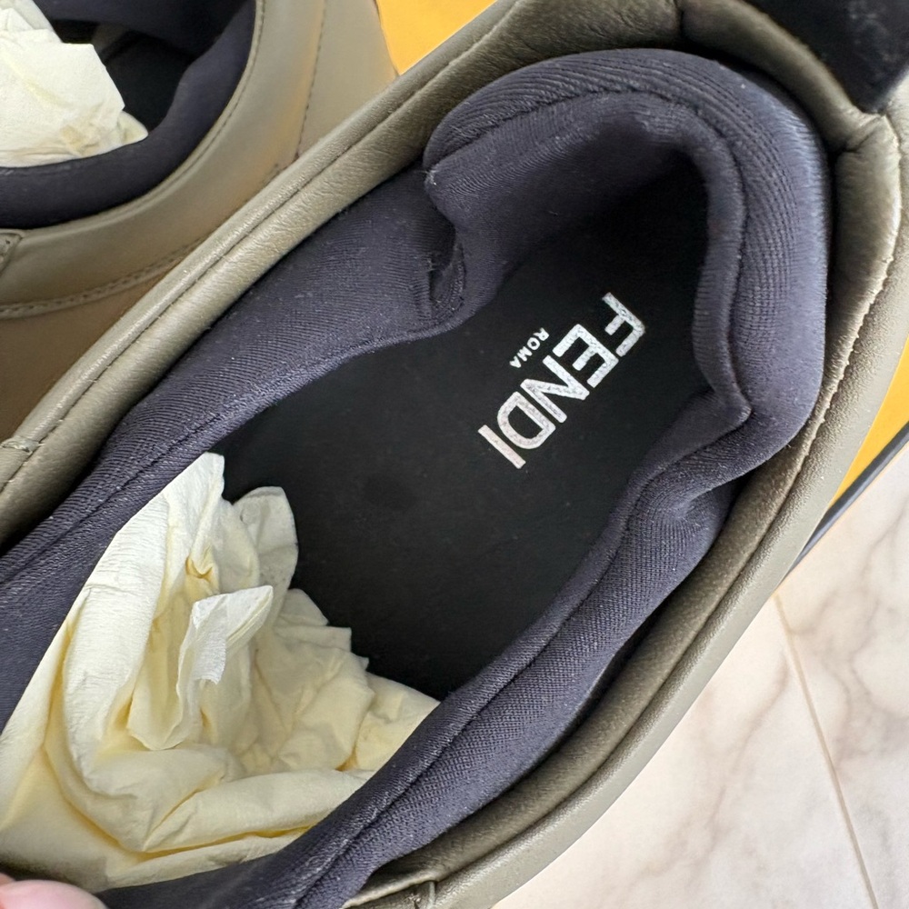 ✨ Fendi Roma Sneakers | New | Men’s 5 / Women’s 8 | Box Included - Picture 11 of 16